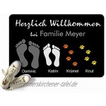 Fußmatte Füße Pfoten mit Vornamen & Familien Namen schwarz Geschenk Hund Katze Umzug personalisiert Fußabdruck aussen innen waschbar lustig