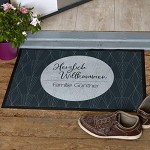 Herz & Heim® Moderne Fußmatte mit Aufdruck Ihrer Wunschnamen 50x70 cm 2 Motive zur Auswahl Nordische Geometrie
